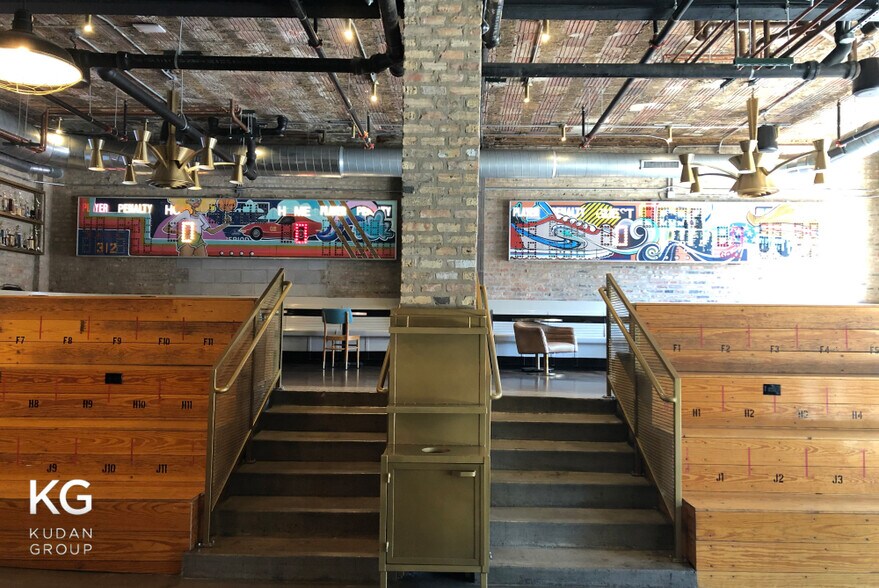 More Photos Of 312 W Chestnut St, Chicago Hospitality For Sale