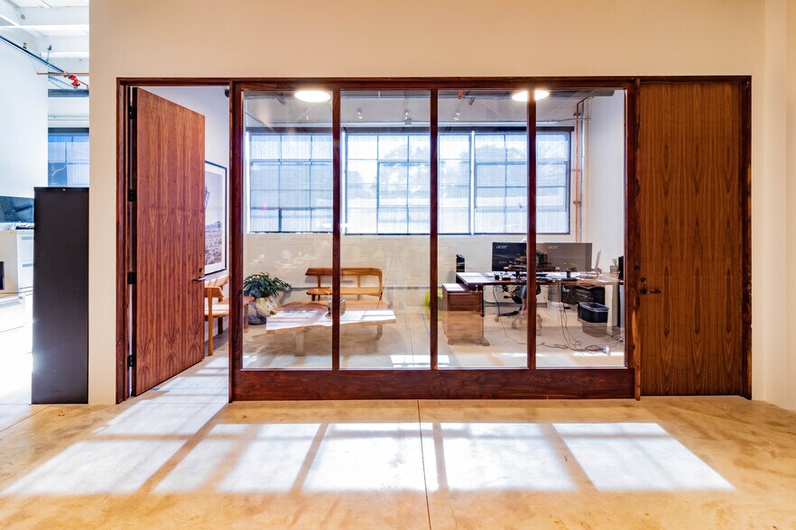 More Photos Of 2341 Michigan Ave, Santa Monica Loft Creative Space For Lease