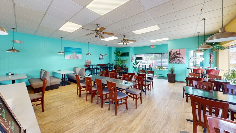 More Photos Of 233 Main St, Nashua Restaurant For Lease