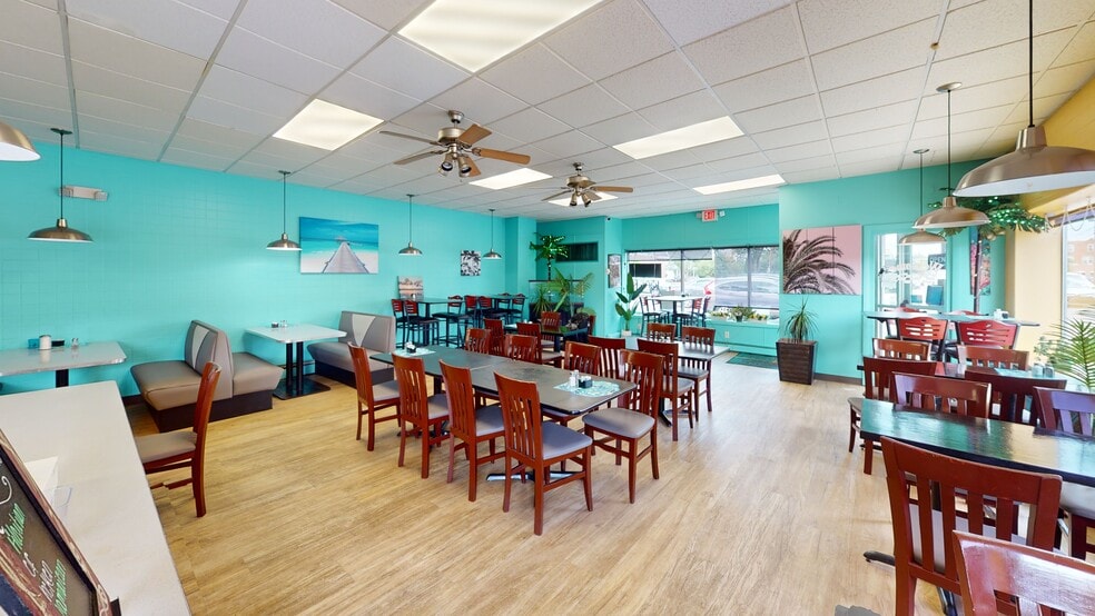 More Photos Of 233 Main St, Nashua Restaurant For Lease