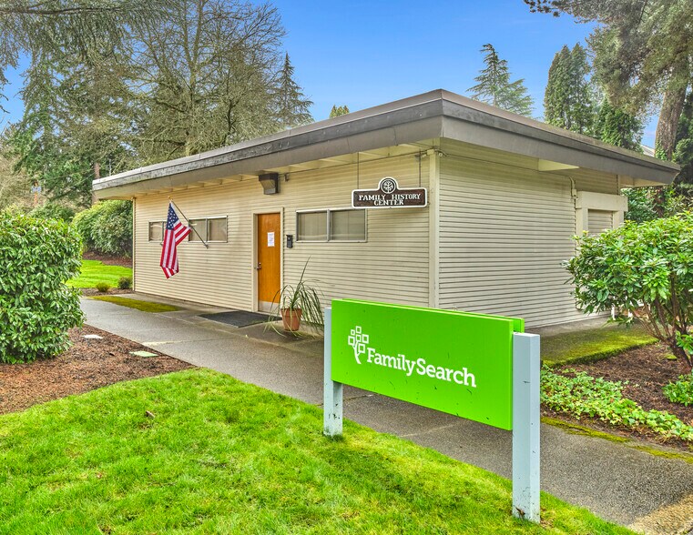 More Photos Of 10675 NE 20th St, Bellevue Specialty For Sale
