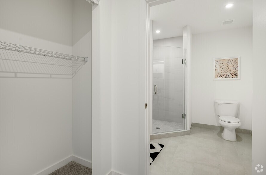 More Photos Of 1601 N Dixie Hwy, Lake Worth Apartments For Lease