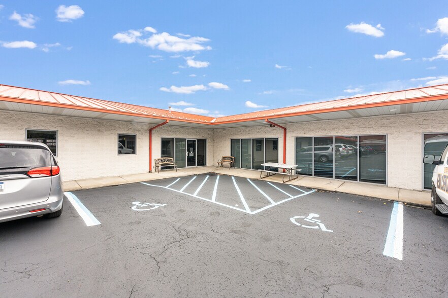 More Photos Of 1 Suburban Ct, Morgantown Office For Lease