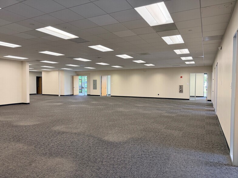 More Photos Of 1278-1280 Reamwood Ave, Sunnyvale Light Manufacturing For Lease