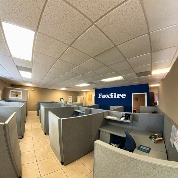 More Photos Of 126 N Us-27/441, Lady Lake Office For Lease