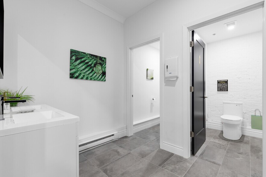 More Photos Of 417-419 Rue Saint-Pierre, Montréal Office For Lease