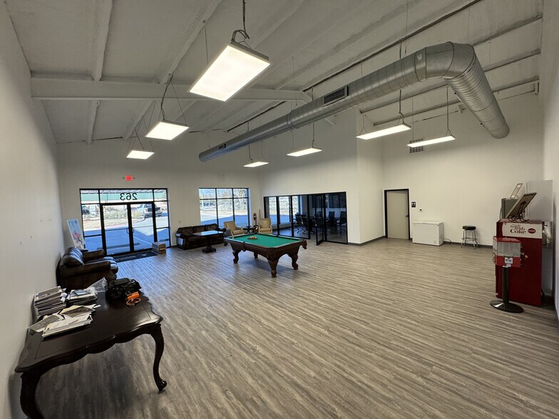 More Photos Of 263 Ranch Trail, Rockwall Flex For Lease