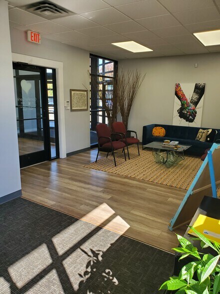 More Photos Of 1510 W Court St, Flint Medical For Lease