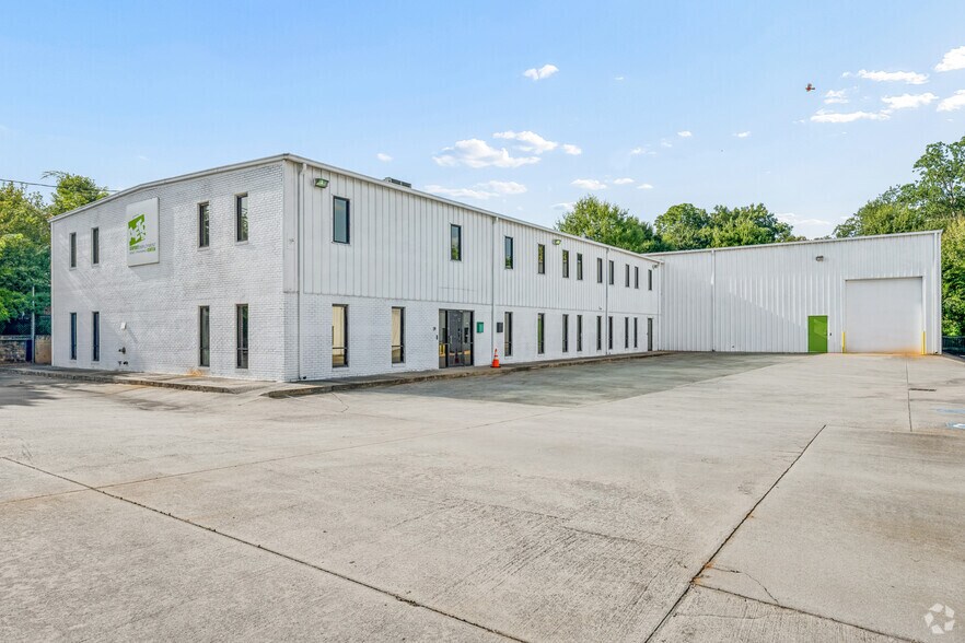 More Photos Of 1445 Cleveland Ave, East Point Showroom For Sale