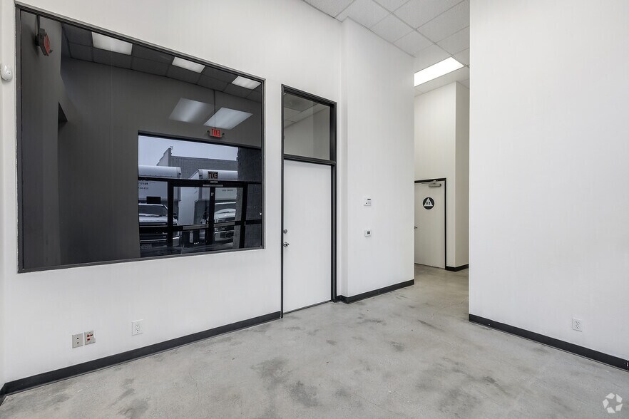 More Photos Of 11837-11845 Teale St, Culver City Warehouse For Lease