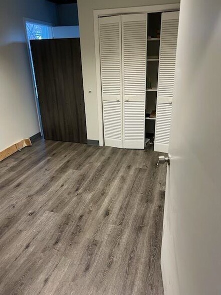 More Photos Of 1-27 S Ocean Ave, Patchogue Office For Lease