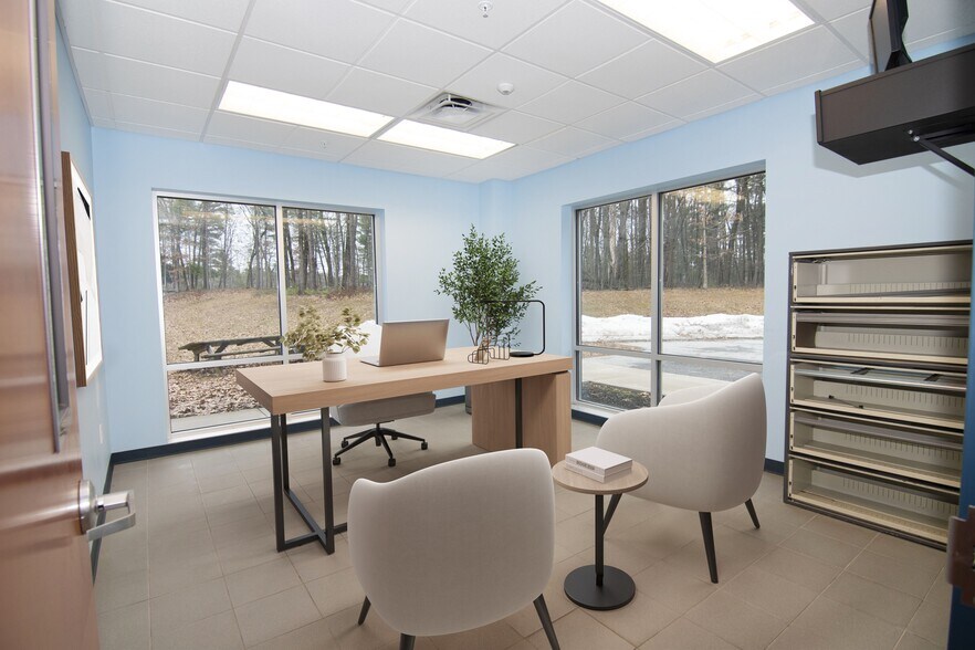 More Photos Of 3 Unlimited Dr, Saratoga Springs Office For Lease