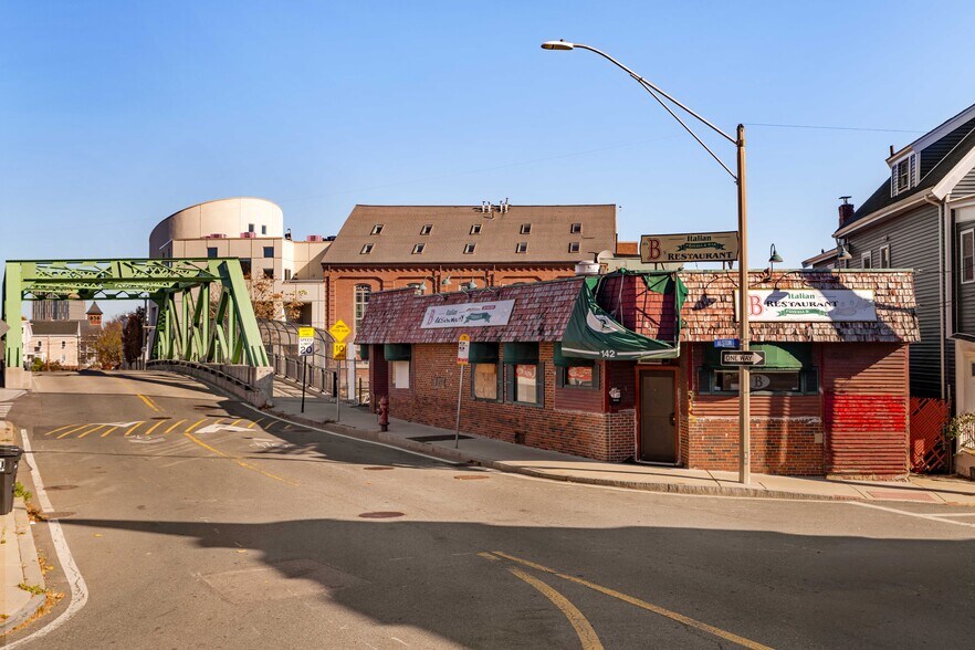 More Photos Of 142 Cross St, Somerville Restaurant For Sale