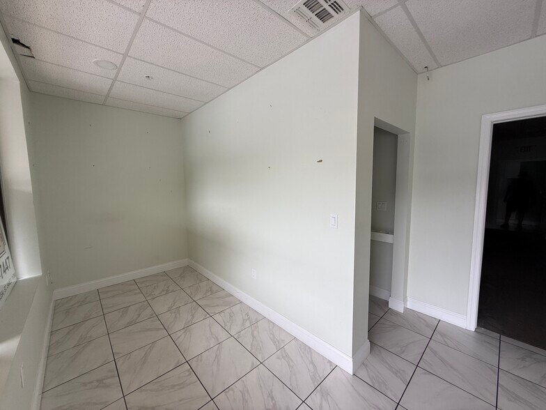 More Photos Of 213 Lake Ave, Saint James Storefront Retail Office For Lease