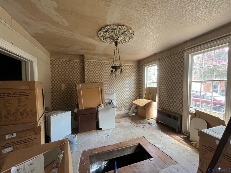 More Photos Of 235 Grove Ave, Petersburg Apartments For Sale