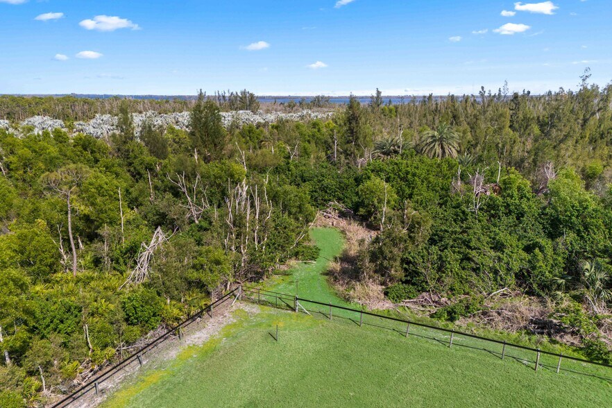 More Photos Of 6050 Stringfellow Rd, Saint James City Land For Sale
