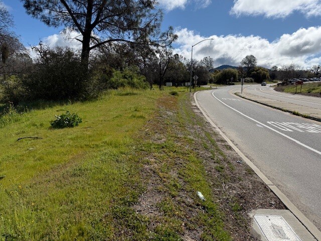 More Photos Of 29645 Auberry Rd, Prather Land For Sale