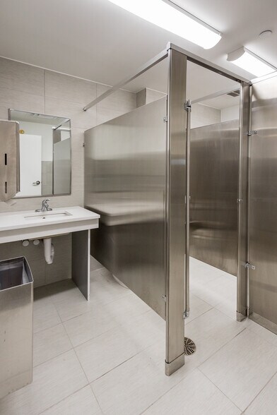 More Photos Of 220 W Congress St, Detroit Office For Lease