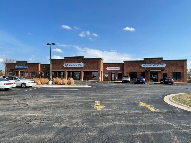 More Photos Of 2625 Development Dr, Green Bay Storefront Retail Office For Lease