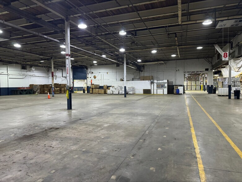 More Photos Of 143 Mahanoy Ave, Tamaqua Distribution For Lease