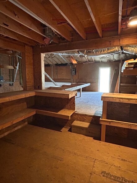 More Photos Of 411 Fairchance Rd, Morgantown Flex For Lease