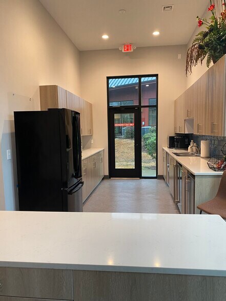 More Photos Of 720 Piper Farm Rd, Fayetteville Office For Lease