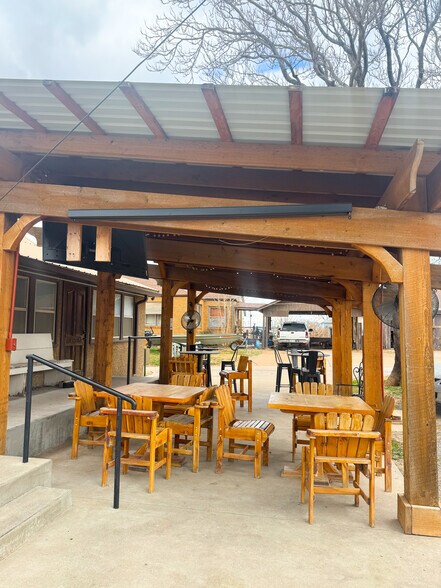 More Photos Of 319 Oklahoma Blvd, Alva Restaurant For Sale