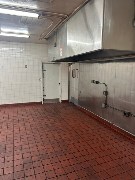 More Photos Of 6435 Mission Gorge Rd, San Diego Fast Food For Lease