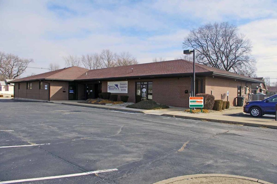 More Photos Of 203 S 6th St, Wood River Office For Sale