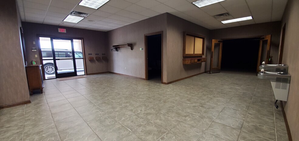 More Photos Of 626 W Main St, Fairfield Lodge Meeting Hall For Lease