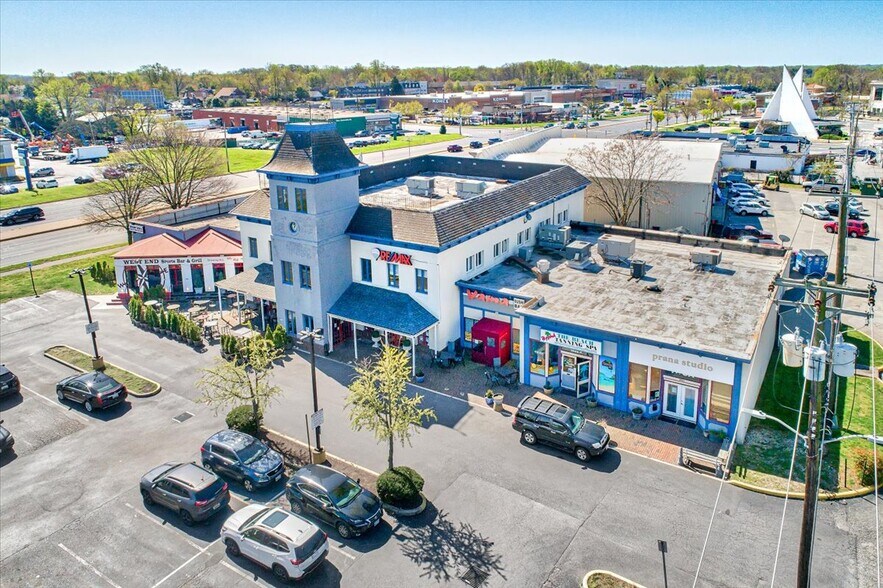 More Photos Of 2049 West St, Annapolis Freestanding For Lease