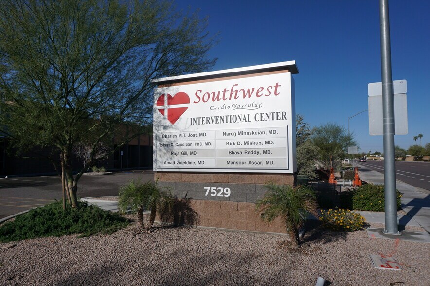More Photos Of 7529 E Broadway Rd, Mesa Medical For Sale