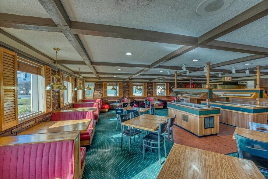 More Photos Of 238 Meadow St, Littleton Freestanding For Sale