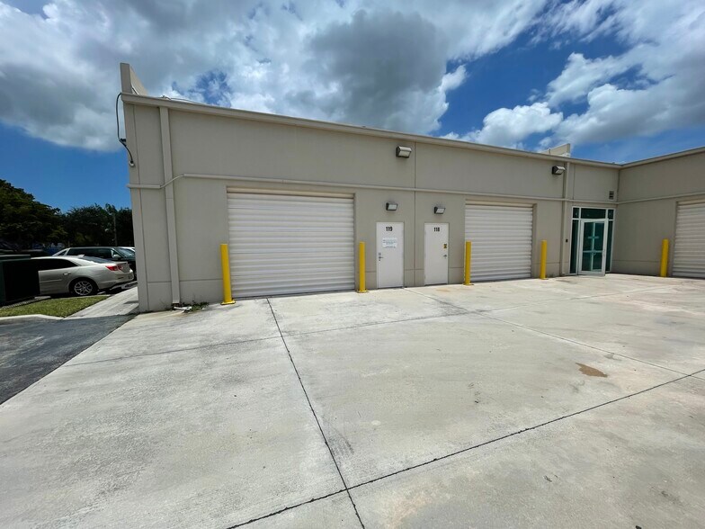 More Photos Of 2830 W State Road 84, Fort Lauderdale Flex For Sale
