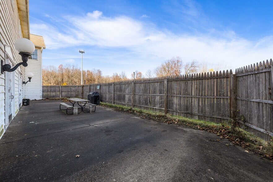 More Photos Of 9334 North River Rd, Algonac Congregate Senior Housing For Sale