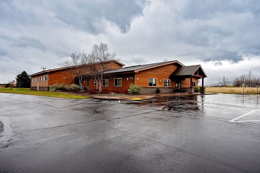 More Photos Of 6701 N Idaho Rd, Newman Lake Lodge Meeting Hall For Sale