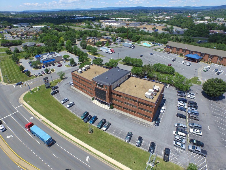 More Photos Of 158 Front Royal Pike, Winchester Office For Lease