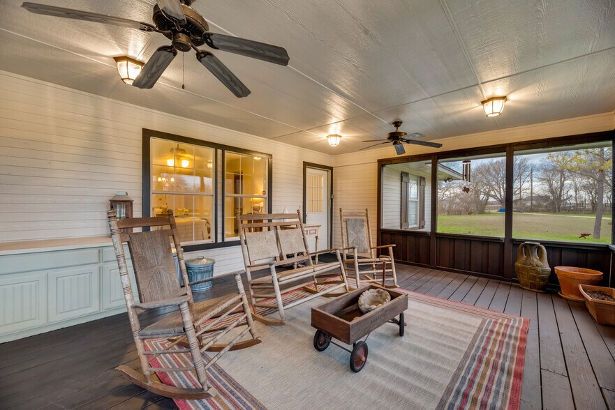 More Photos Of 955 Jack Eastham, Avalon Land For Sale