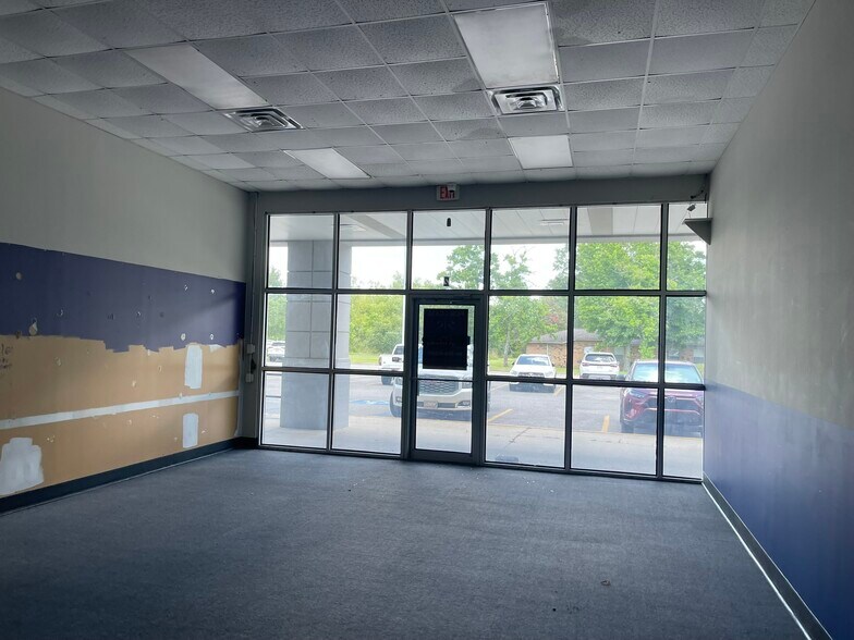 More Photos Of 5810 Main St, Zachary Unknown For Lease