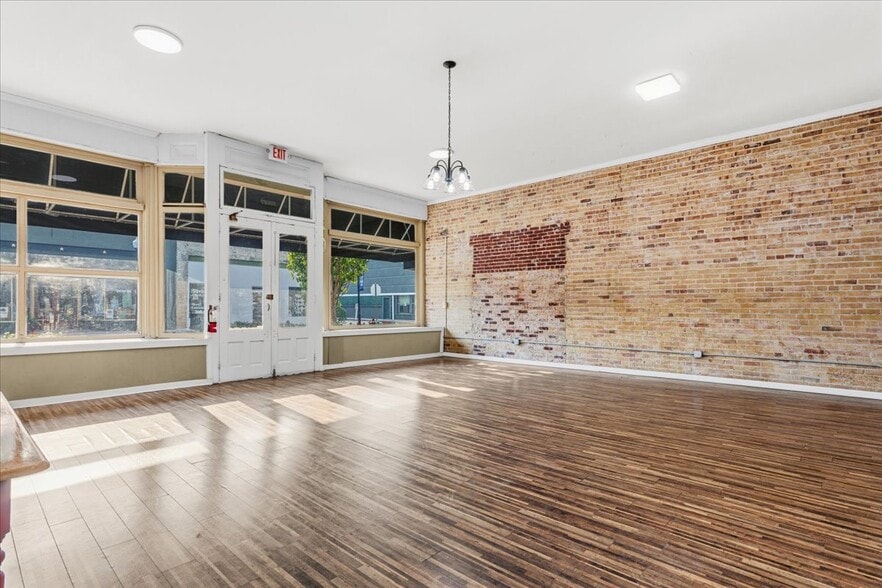 Primary Photo Of 14827 Main St, Alachua Storefront Retail Office For Sale