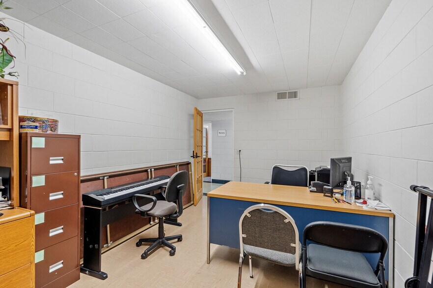More Photos Of 6206 Lilac Dr N, Brooklyn Center Religious Facility For Sale
