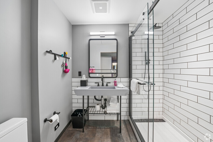 More Photos Of 2225 Telegraph Ave, Oakland Hotel For Sale