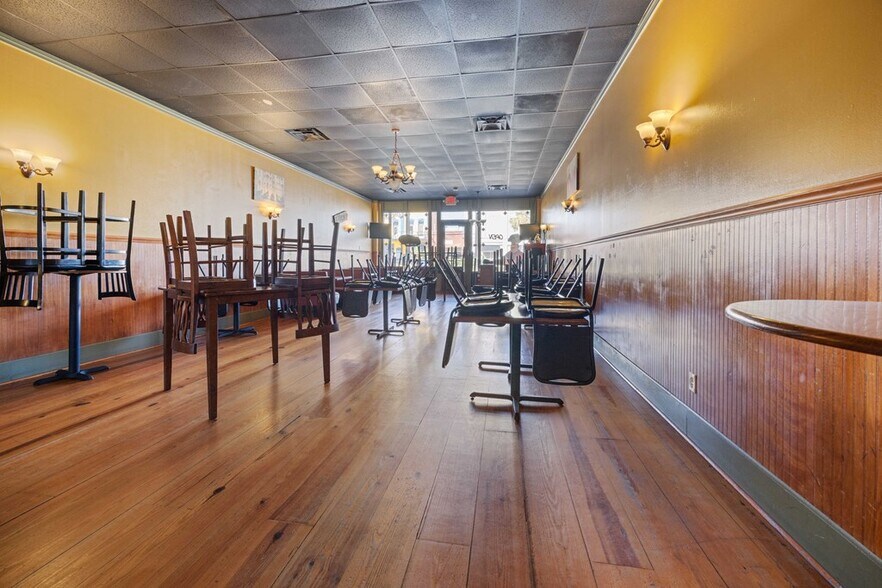 More Photos Of 219 E Screven St, Quitman Storefront Retail Office For Sale