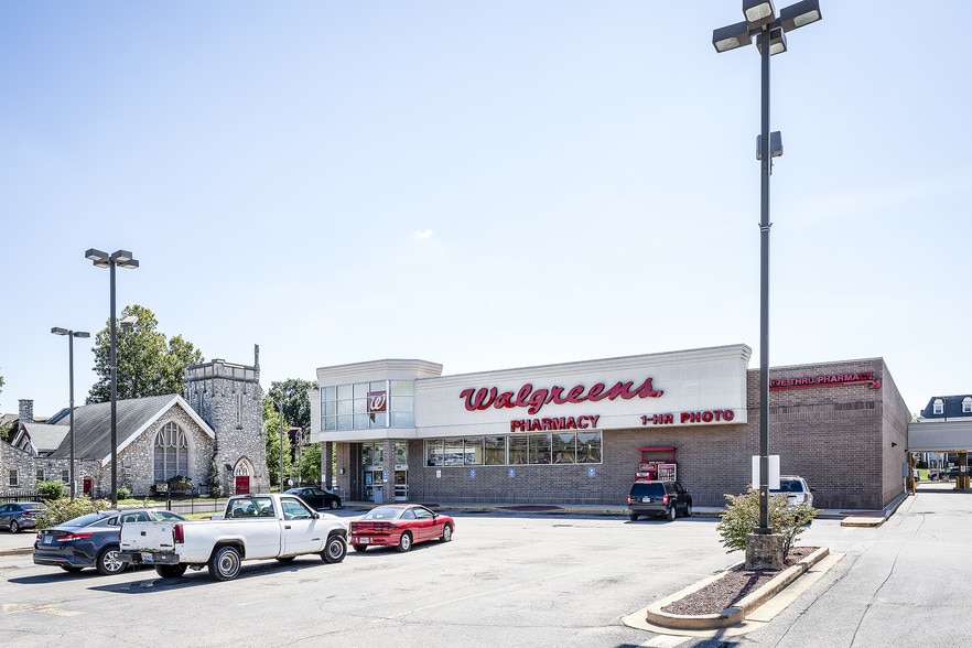 More Photos Of 1225 Union Blvd, Saint Louis Drugstore For Lease
