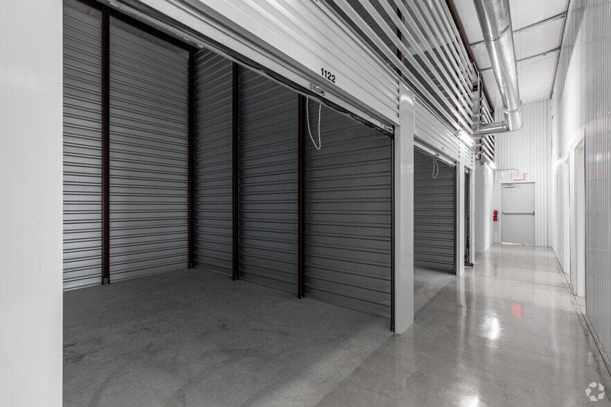 More Photos Of 14322 IH 10 E, Converse Self Storage For Lease