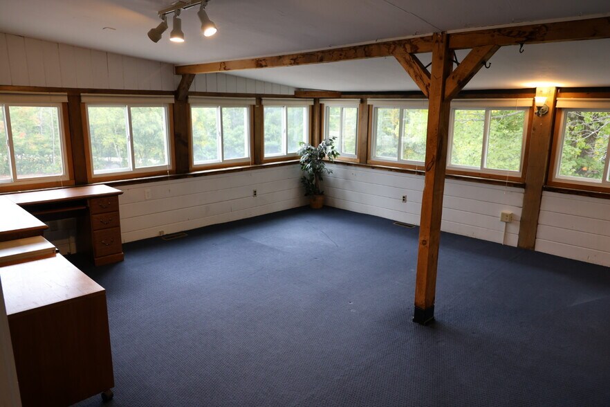 More Photos Of 807 NH-3A, Bow Light Manufacturing For Sale