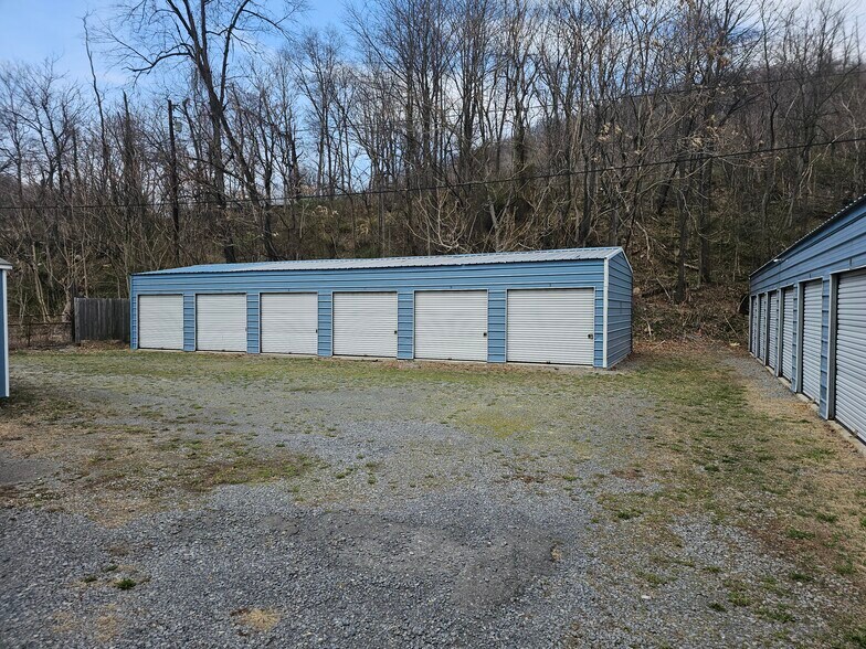 More Photos Of 24503 River rd, Westernport Flex For Sale