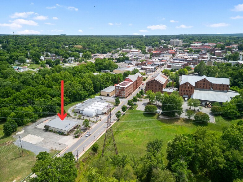 More Photos Of 522 N Main St, Farmville Restaurant For Sale