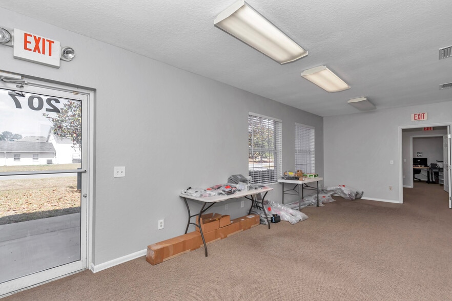 More Photos Of 7365 SW 38th St, Ocala Warehouse For Lease