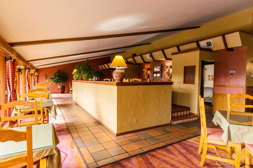 More Photos Of 1765 S Main St, Las Cruces Hotel For Sale